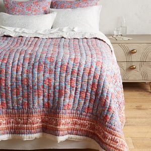 Kerry Cassill 100% cotton quilt